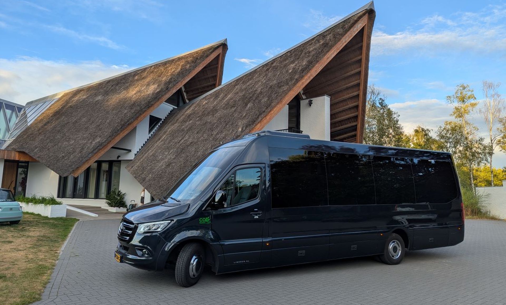 Luxe groepsvervoer voor een bijzondere avond